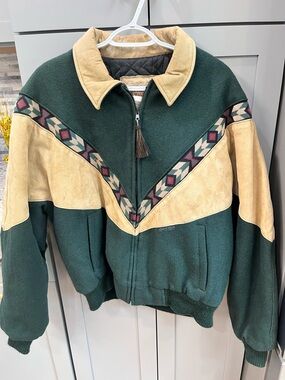 Men’s Green and Tan Western-Style Zip Jacket with Geometric Trim